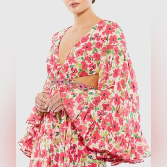 NWT Mac Duggal Style 9158 Bell Sleeve Mini Dress